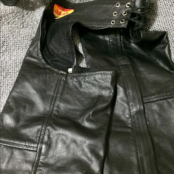 Riding Chaps Leather size ranges 8-12 - Picture 2 of 3